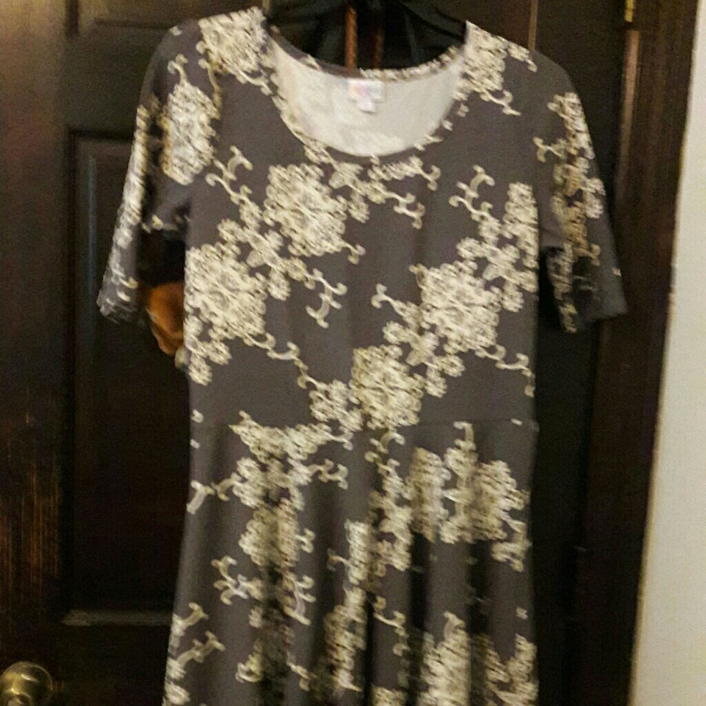 X SOLD X Lularoe Floral Design 2xl dress